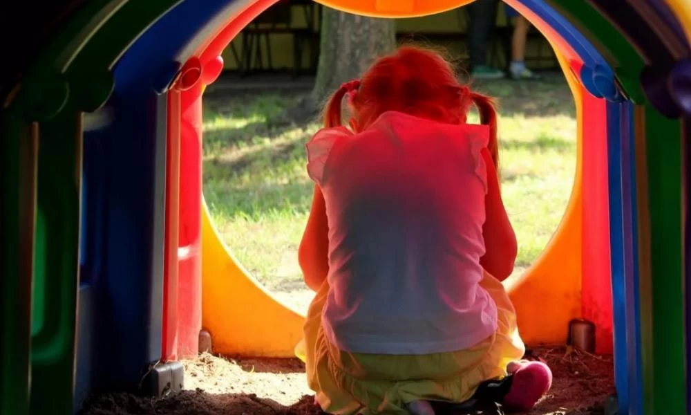 ΗΠΑ: Τρίχρονο κοριτσάκι πήγε στο σχολείο με..... τη «γοργόνα» του